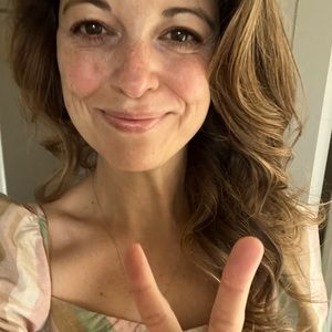 Meet your Posher, Danica